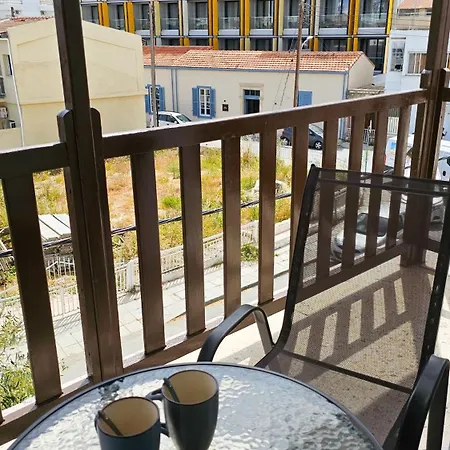 Apartment Unique Cozy Studio, 150m From Chabad Lubavitch Larnaca