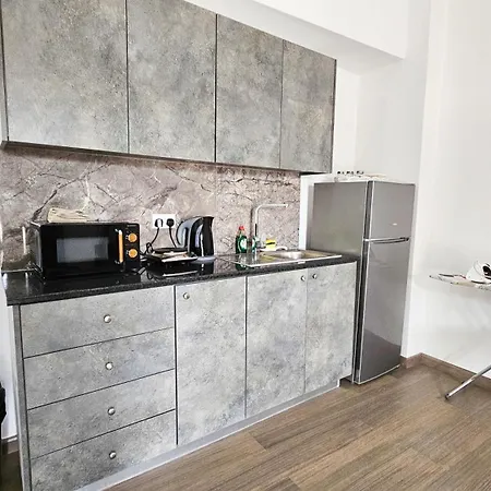 Apartment Unique Cozy Studio, 150m From Chabad Lubavitch Larnaca