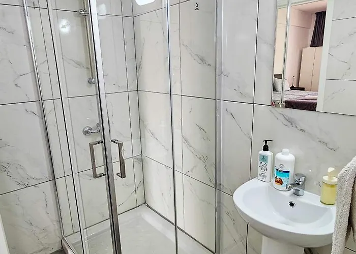 Unique Cozy Studio, 150m From Chabad Lubavitch *