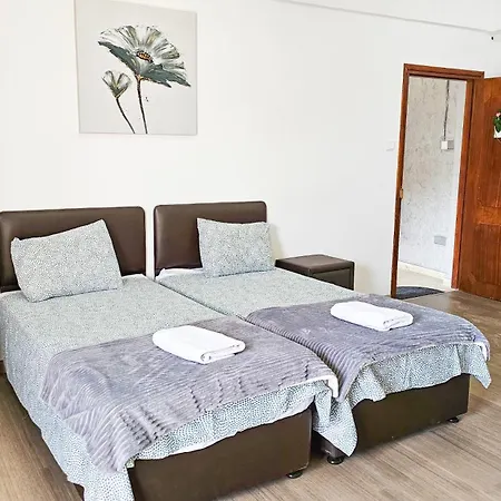 Unique Cozy Studio, 150m From Chabad Lubavitch * 拉纳卡